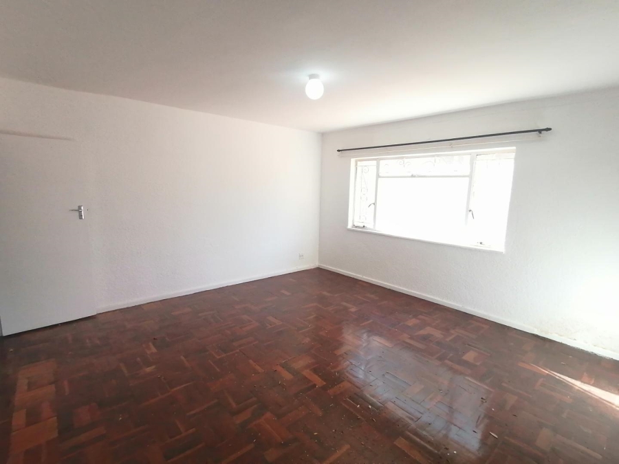 2 Bedroom Property for Sale in Vredehoek Western Cape